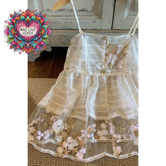 POL Floral Embroidered Sleeveless Babydoll Top - Picture 11 of 11